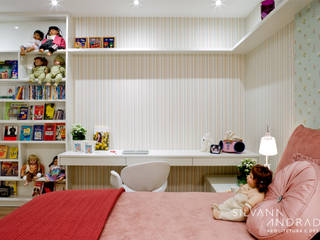 CASA DAS ARTES homify Quarto infantil moderno