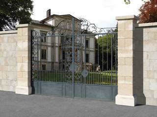 Pfeiler Poblet, Rimini Baustoffe GmbH Rimini Baustoffe GmbH 地中海風 庭 コンクリート