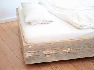 Das Dielenbett, Die MÖBELHAUEREI Die MÖBELHAUEREI Industrial style bedroom Wood Wood effect