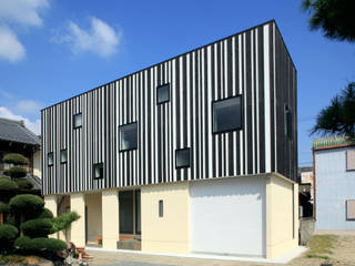 境内に建つ家, Egawa Architectural Studio Egawa Architectural Studio オリジナルな 家