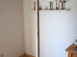 コートハンガー Coat hanger, アトリエつみき屋 アトリエつみき屋 Corredores, halls e escadas ecléticos Madeira Efeito de madeira