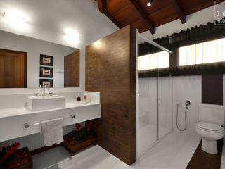 Aconchego a beira mar , Bethina Wulff Bethina Wulff Classic style bathroom