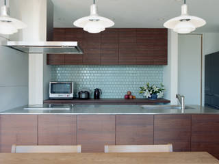 FUKAYA house, AIDAHO Inc. AIDAHO Inc. Modern kitchen Tiles