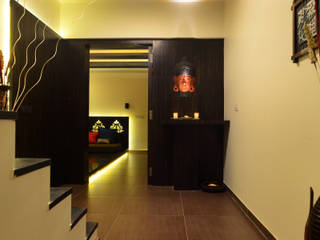 Weekend Villa Interior, RUST the design studio RUST the design studio Modern corridor, hallway & stairs Wood Brown