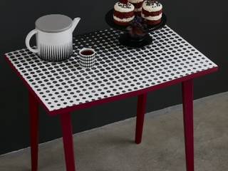 Stolik op-art, PatyNowy PatyNowy Livings modernos: Ideas, imágenes y decoración Madera Acabado en madera