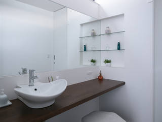 眺望の家, 建築設計事務所 KADeL 建築設計事務所 KADeL Modern bathroom