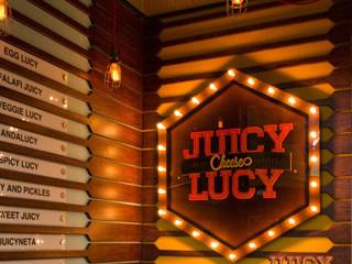 Juicy Lucy, @tresarquitectos @tresarquitectos Espaços comerciais