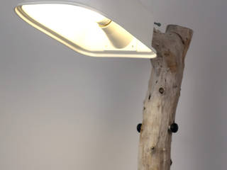 Schreibtischlampe aus Treibholz und alten Straßenlampenschirm, Meister Lampe Meister Lampe Oficinas Madera Acabado en madera