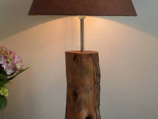 Tischlampe aus Olivenholzstück, Meister Lampe Meister Lampe Salones mediterráneos Madera Acabado en madera