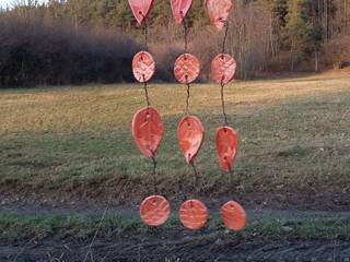 handgefertigtes Keramik Windspiel Klangspiel, Keramik im Dorf Keramik im Dorf Balkon, Veranda & Terrasse im Landhausstil Keramik