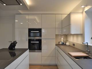 Elegant und passgenau: Wohnungseinrichtung nach Maß, Klocke Möbelwerkstätte GmbH Klocke Möbelwerkstätte GmbH Modern kitchen