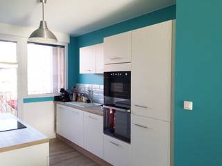 Agencement & Couleurs d'un appartement à Balma, Mint Design Mint Design Nhà bếp phong cách chiết trung gốm sứ Turquoise