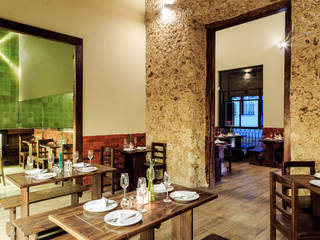 Restaurante "La Fogatta", Esquiliano Arqs Esquiliano Arqs พื้นที่เชิงพาณิชย์