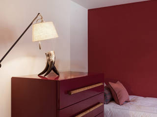 GSTAAD, SWITZERLAND, Ardesia Design Ardesia Design Country style bedroom Red