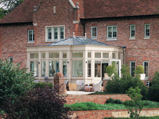 Spacious Luxury Orangery , Westbury Garden Rooms Westbury Garden Rooms Modern conservatory Wood Wood effect