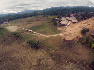 Kipará Té Etnoaldea Turística Embera / Juan Pablo Dorado + Oficina Suramericana de Arquitectura, Oficina Suramericana De Arquitectura Oficina Suramericana De Arquitectura Tropical style houses Solid Wood Multicolored