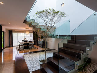 N14, aaestudio aaestudio Moderner Flur, Diele & Treppenhaus