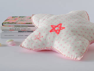 Ensemble de coussin, plaid, boule japonaise - L'Oiseau Rêveur - Manon H, Manon H Manon H Stanza dei bambini moderna