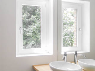 Loft interior in rural complex, Edoardo Pennazio Edoardo Pennazio Minimalist style bathroom