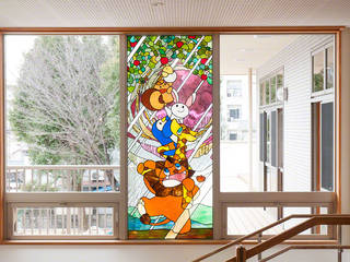 富田林 保育園, マルグラスデザインスタジオ マルグラスデザインスタジオ Commercial spaces Glass Multicolored