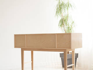 Linear Line, Bemade Furniture Studio Bemade Furniture Studio 미니멀리스트 침실 엔지니어드 우드 투명