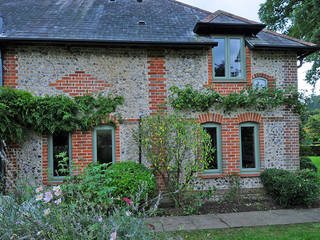 Timber Alternative Windows Country style windows & doors by ROCOCO Country