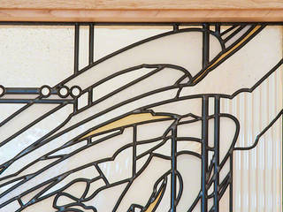 本格木造住宅のステンドグラス, マルグラスデザインスタジオ マルグラスデザインスタジオ 階段 ガラス 白色