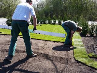 Verlegung von Rollrasen, Garten- und Landschaftsbau Gartenservice Schwanewede Garten- und Landschaftsbau Gartenservice Schwanewede Taman Modern