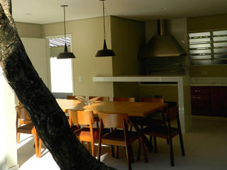 Fabiana Rosello Arquitetura e Interiores Modern balcony, veranda & terrace