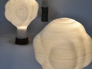BONSAI LAMP, すがたかたち すがたかたち Modern Corridor, Hallway and Staircase Wood-Plastic Composite Transparent
