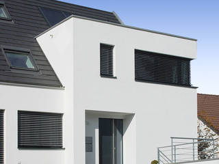 Einfamilienhaus in Schorndorf, KurzVertikal GmbH KurzVertikal GmbH Modern houses