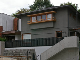 妙見町の家, 小林良孝建築事務所 小林良孝建築事務所 Casas de estilo clásico Madera maciza Multicolor