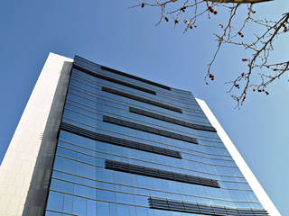 EDIFICIO DE OFICINAS, Bentabol y Rodrigo Arquitectos Bentabol y Rodrigo Arquitectos Modern houses