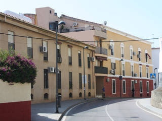 Rehabilitación de Fábrica de Harina para viviendas y garajes , Sánchez Terio Arquitectos Sánchez Terio Arquitectos Rustic style houses