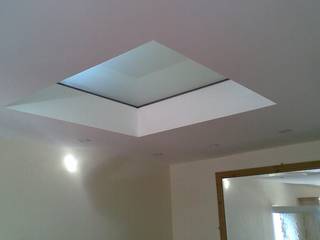 Glass rooflights, Ion Glass Ion Glass الممر الحديث، المدخل و الدرج زجاج