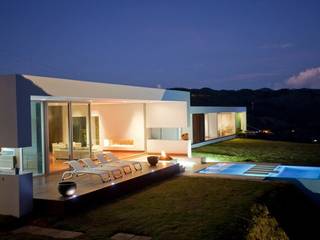 CASA BARRENECHE, LIGHTEN LIGHTEN Casas de estilo minimalista