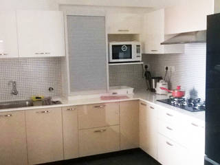 Kitchen work for Celebrity - Mrs. Jeny Susan Mattew, Bespoke Decor Bespoke Decor Modern style kitchen Plywood