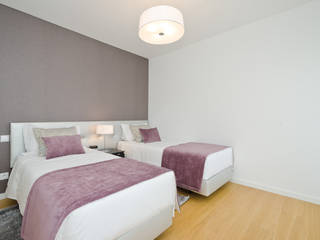 Private Interior Design Project - Albufeira, Simple Taste Interiors Simple Taste Interiors Modern style bedroom