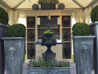 A selection of Traditional & Contemporary Zinc Planters: Beautiful and Classy, A Place In The Garden Ltd. A Place In The Garden Ltd. Сад в классическом стиле