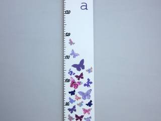 Schmetterlinge lila Messlatte, duzis holzwerkstatt duzis holzwerkstatt Nursery/kid’s room