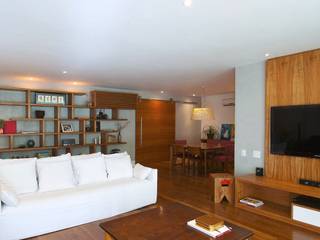 APARTAMENTO IPANEMA, Egg. Interiores Egg. Interiores 客廳 複合木地板 Transparent