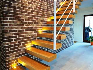 Kragarmtreppe Sachsen, lifestyle-treppen.de lifestyle-treppen.de Коридор, прихожая и лестница в модерн стиле Дерево Эффект древесины