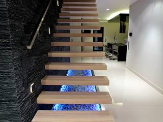 Kragarmtreppe Hamburg, lifestyle-treppen.de lifestyle-treppen.de Koridor & Tangga Modern Kayu Wood effect