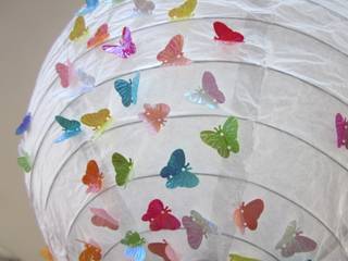 Schmetterlinge bunt Lampenschirm, duzis holzwerkstatt duzis holzwerkstatt Nursery/kid’s room
