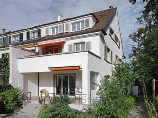 UMBAU UND RENOVATION MEHRFAMILIENHAUS IN RIEHEN, Forsberg Architekten AG Forsberg Architekten AG Modern home