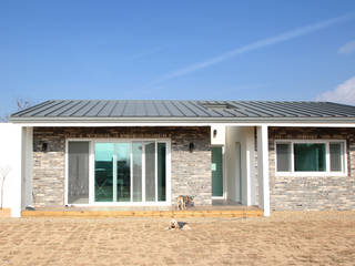 두상자 집 , 로움 건축과 디자인 로움 건축과 디자인 Modern houses