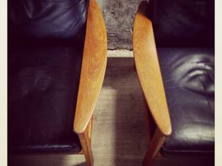 Pair of Easy Chairs by Illum Wikkelsø | Komfort, Retro Wood Retro Wood Rustic style houses