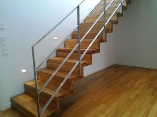 Faltwerktreppe Mannheim, lifestyle-treppen.de lifestyle-treppen.de Modern corridor, hallway & stairs Wood Wood effect