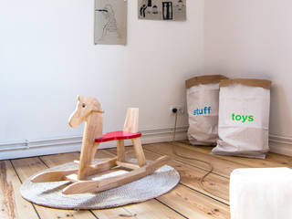Fontane, Birgit Glatzel Architektin Birgit Glatzel Architektin Industrial style nursery/kids room Wood Red