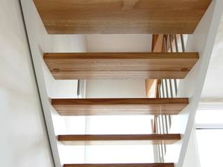 Wangentreppe Wolfenbüttel, lifestyle-treppen.de lifestyle-treppen.de Koridor & Tangga Klasik Kayu Wood effect